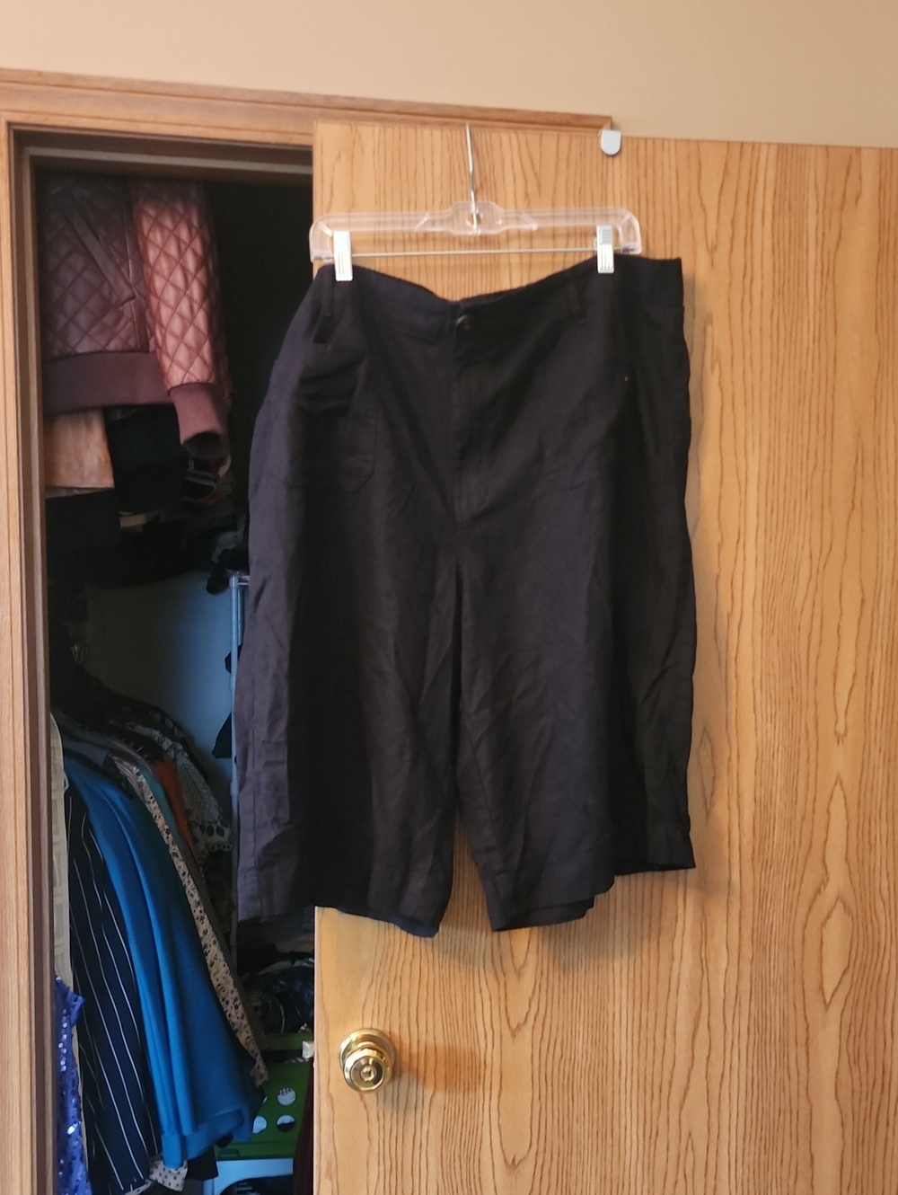 a.n.a Black Bermuda Shorts - Classic Knee-Length Style
